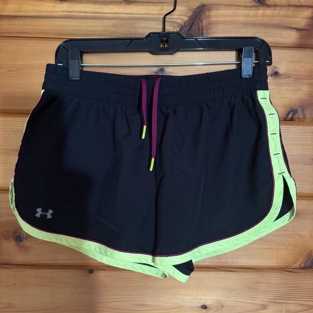 Under Armour Black and Green Athletic Shorts Performance Fit